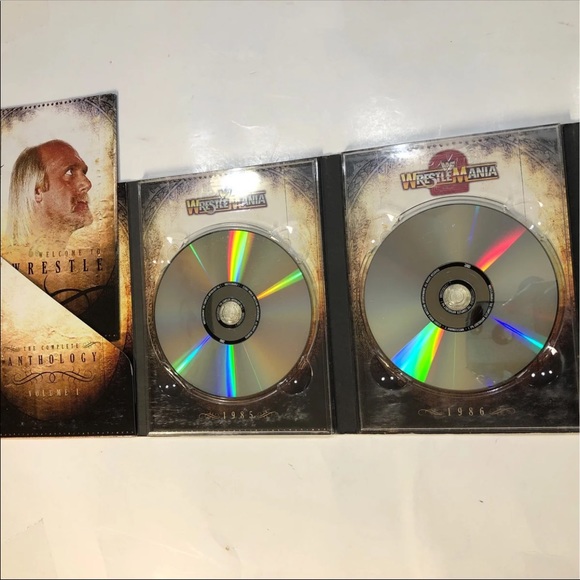 WWE WrestleMania -The Complete Anthology 1985-2004 - Picture 3 of 12